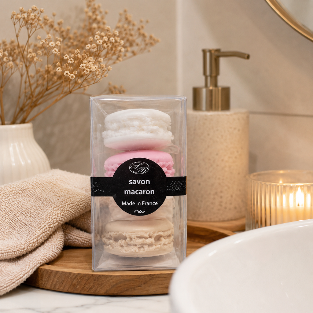 Coffret cadeau savons macarons décoratifs pour salle de bain élégante
