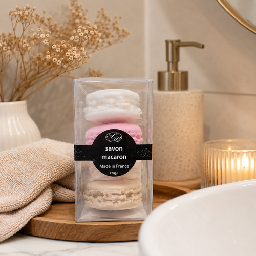 Coffret cadeau savons macarons décoratifs pour salle de bain élégante