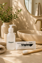 Dentifrice blancheur Pimpant avec flacon rechargeable dans une salle de bain beige ambiance spa premium