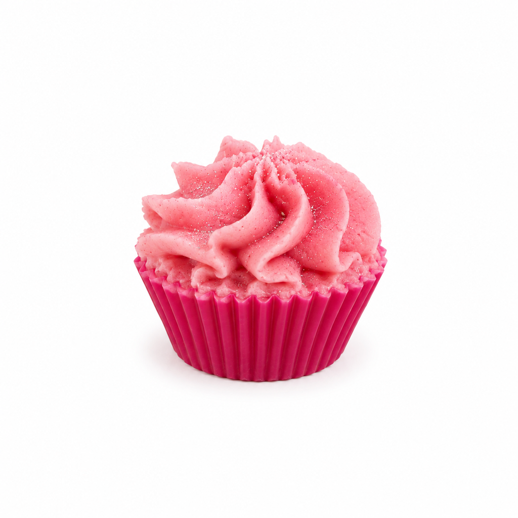 Fondant de bain cupcake rose artisanal sur fond blanc minimaliste