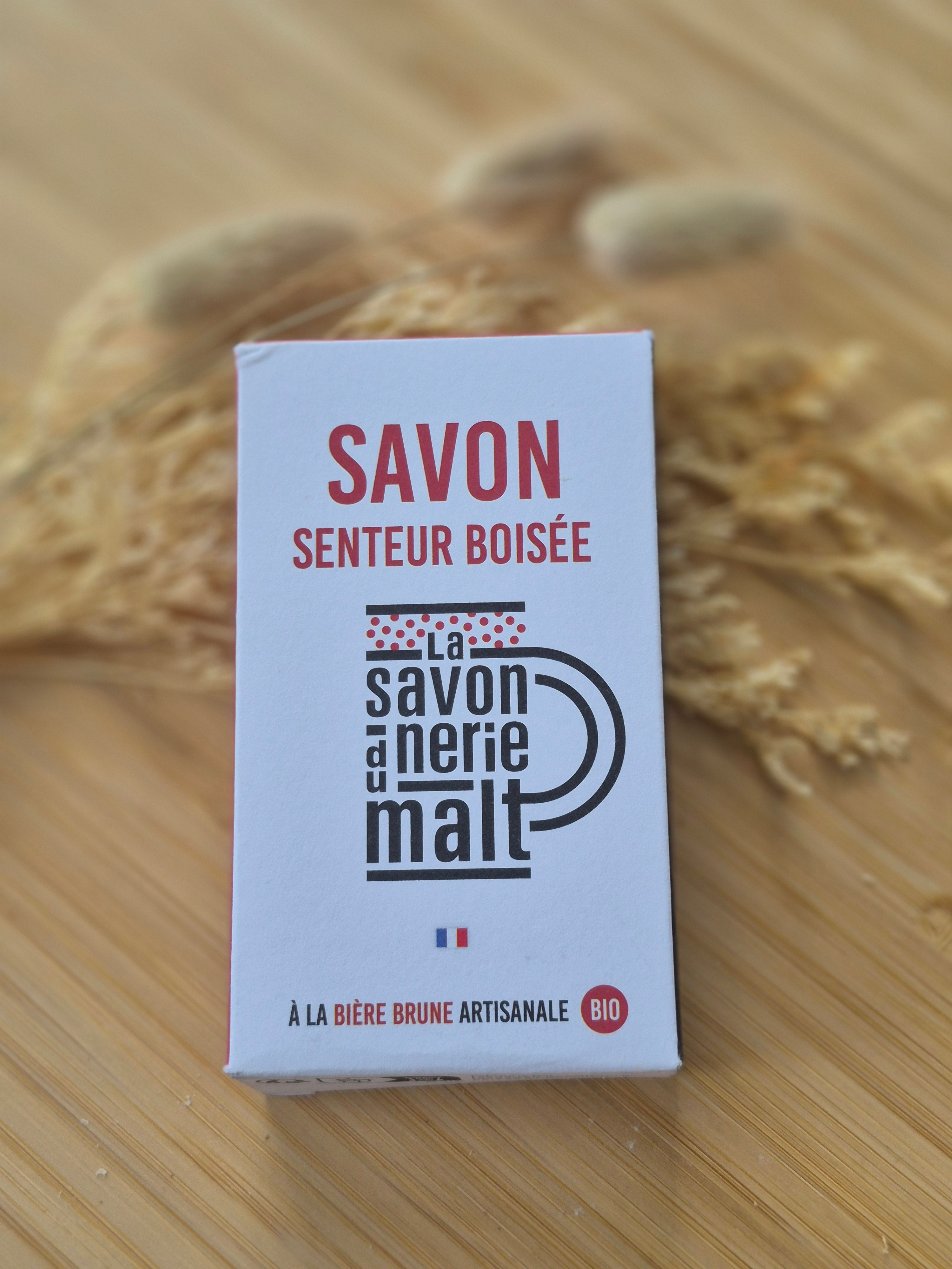 Savon Boisée à la bière brune artisanale Bio.